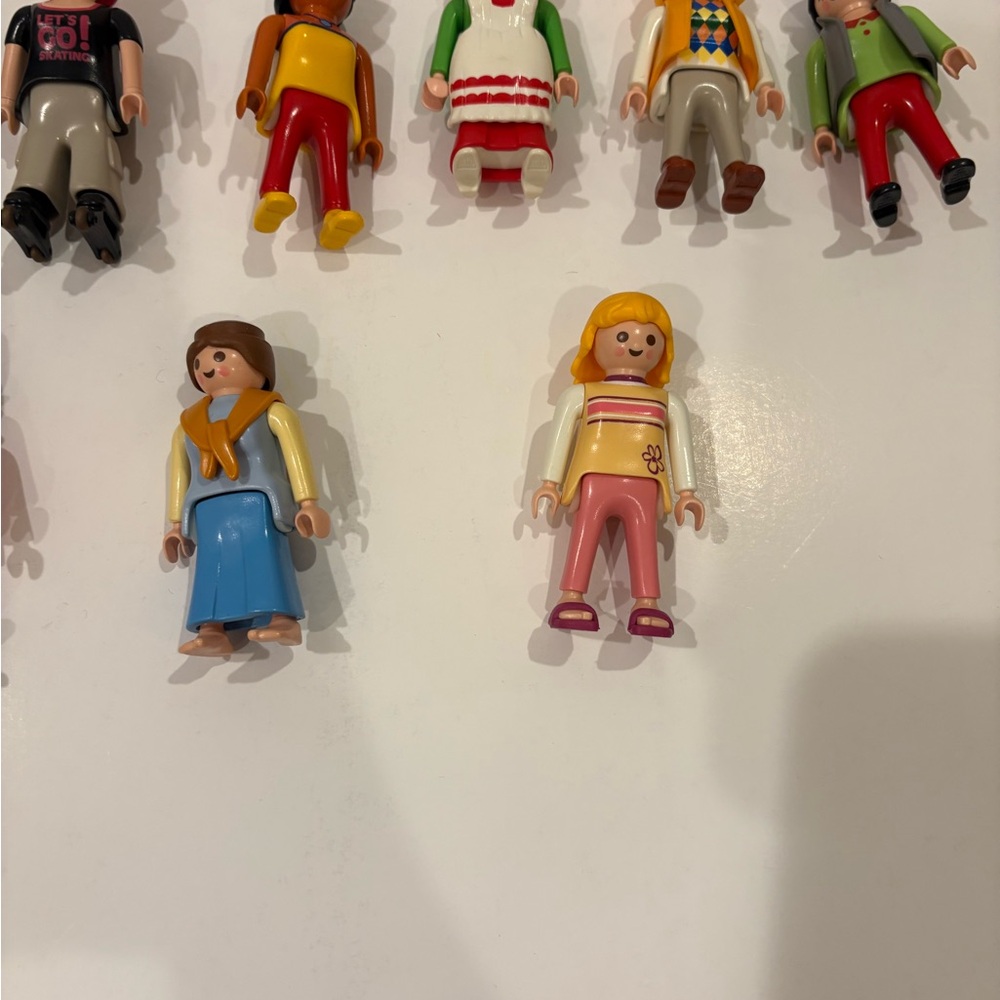 Lot of 19 Adult Women Playmobil - Picture 7 of 11